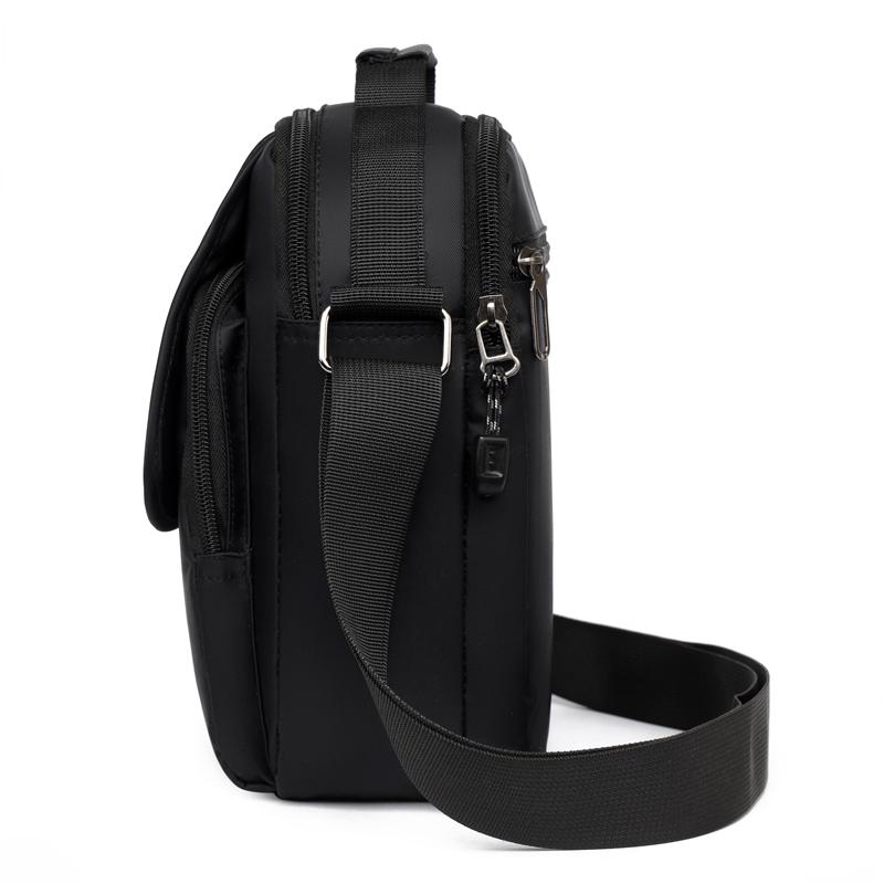 Borsa a Spalla Quadrata Sportiva da Uomo - Borsa a Tracolla Resistente a Lati Morbidi Stile College con Tasche Multifunzionali