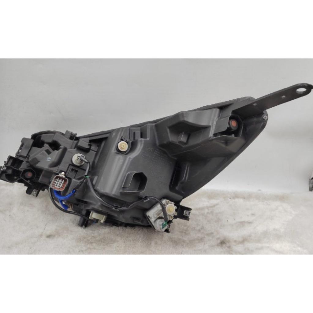 2020-2023 Toyota Highlander XLE Front Headlight, Black Rear Shell Base