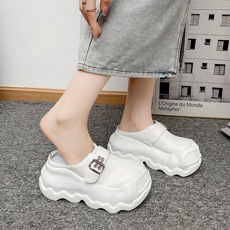 Mode 8CM Damen High Heels Klobige Hausschuhe Neue Sommer Damen Schnalle Plateau Sneakers Keilsandalen Pantoletten Vulkanisierte Schuhe De Mujer