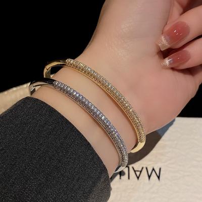 2026 Moda Luxo Leve Pulseira Completa de Zircônia Diamante Alto Senso de Design de Nicho Temperamento Pulseira Versátil de Personalidade Joias