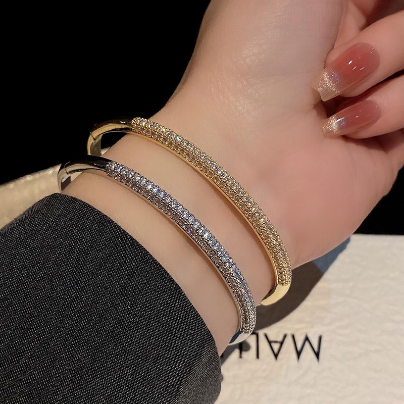 Luxury Sparkling Gold Plated Friendship Bangle Rhinestone Paved Cuff Bracelet for Women