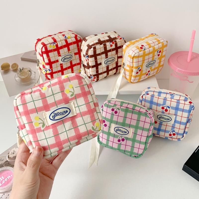 Bolsa de Cosméticos de Cuadros Grandes Coreana Bolsa de Higiene Femenina de Cereza Pequeña de Alto Valor Bolsa de Almacenamiento Mini Portátil Bolsa para Auriculares Bluetooth