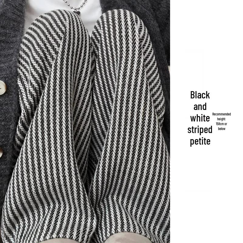 

Petite Korean Style Wool Wide-Leg Black-and-White Striped Pants – High-Waisted, Loose, Casual for Autumn/Winter. XL (116-125 lbs)
