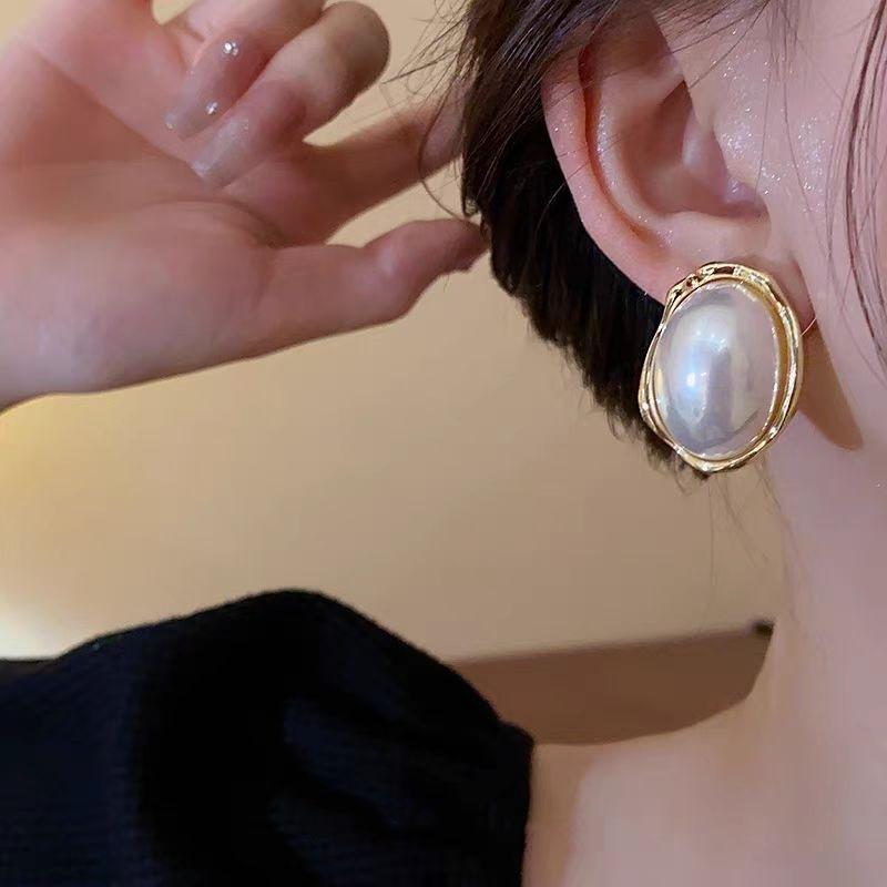 Women's Fashion Retro Earrings