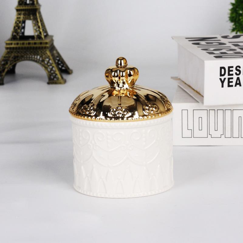 

Керамическая банка для хранения в европейском стиле с гальваническим покрытием, витрина, шкатулка для украшений в виде короны с крышкой, настольные украшения, товары для хранения вещей белый