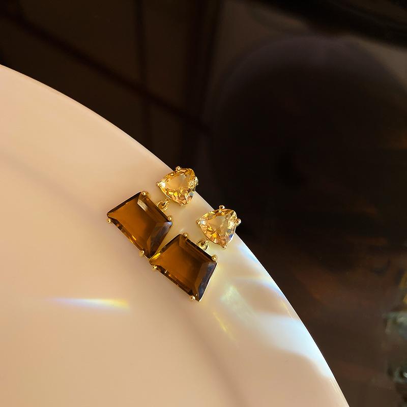 GemChic Women's Earrings Fashion Ear Stud Needle Embed Zircon Imitation Pearl Geometric Earrings Versatile Birthday Christmas Jewelry Gift