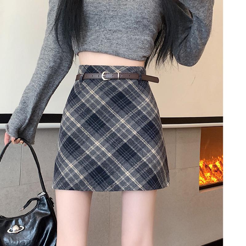 

Women s Retro High-Waist Woolen Plaid Mini Skirt - 2025 Autumn/Winter Collection Small