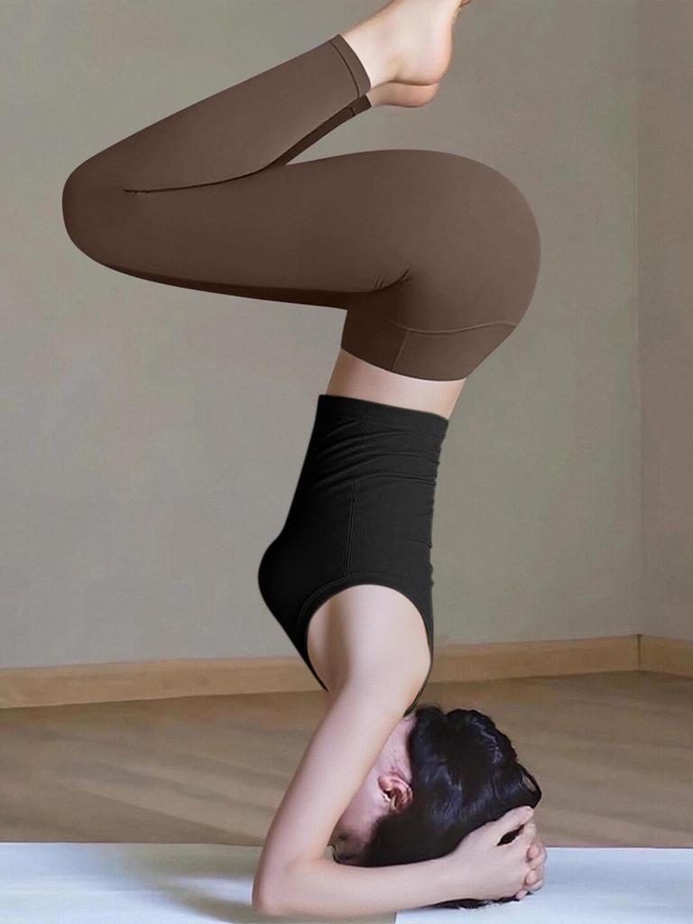 2026 Women's High-End Yoga Set with Integrated Cup Sports Vest