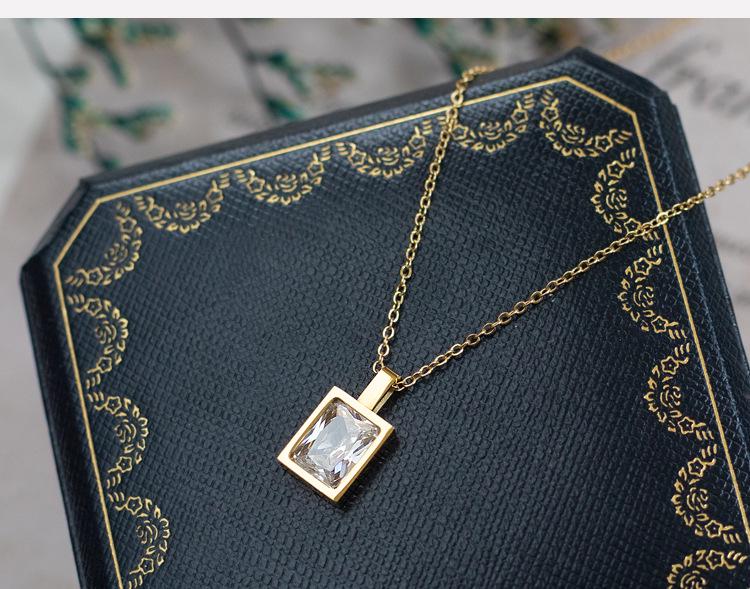 Emerald Zircon Pendant Necklace - Gold-Plated Titanium Steel, Fade-Resistant, Light Luxury Collarbone Chain.