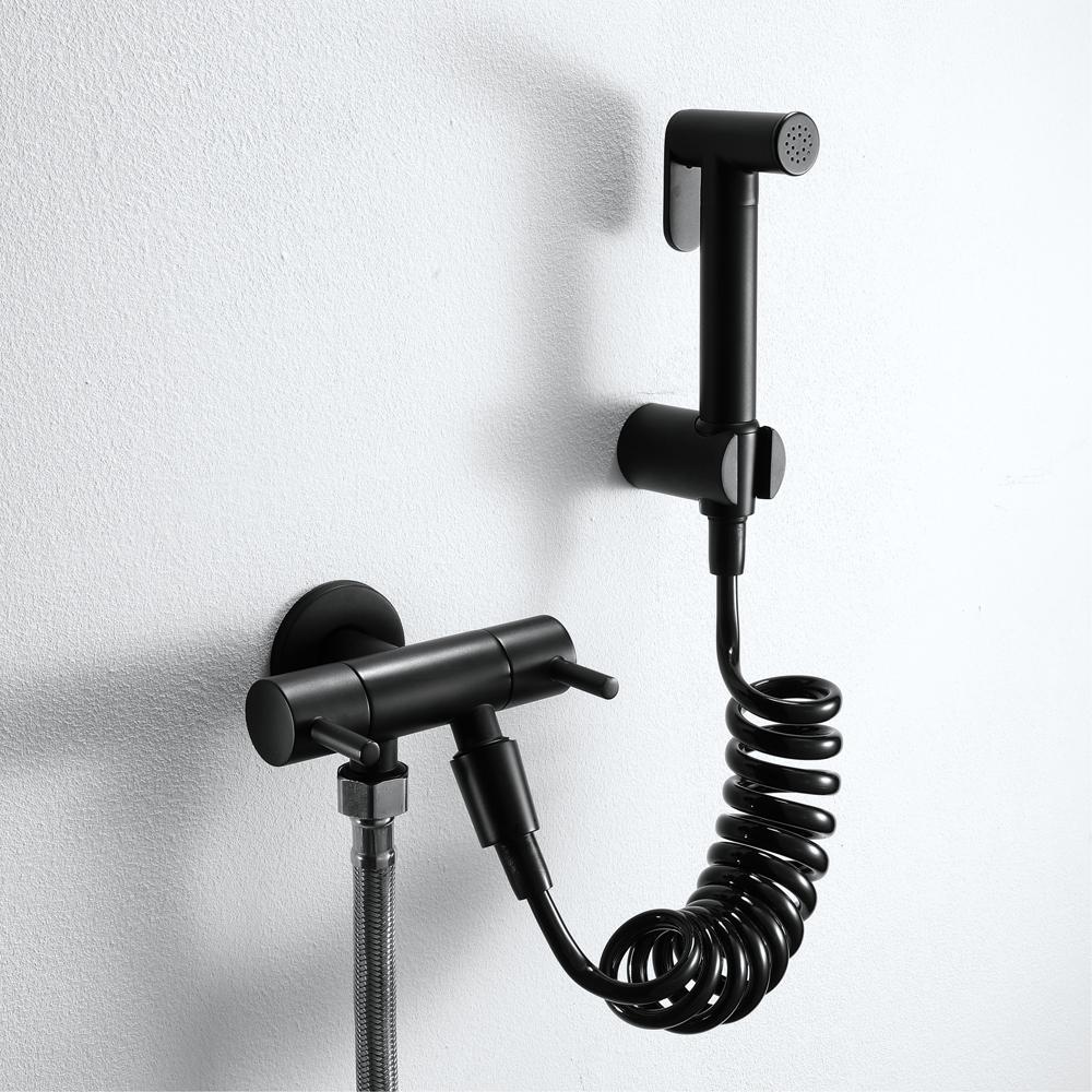 Black Modern Hotel Bathroom Handheld Bidet Faucet Wall-Mounted Brass Vertical Spray Easy Installation Single Cold Water Switch (Black,Brass) чёрный