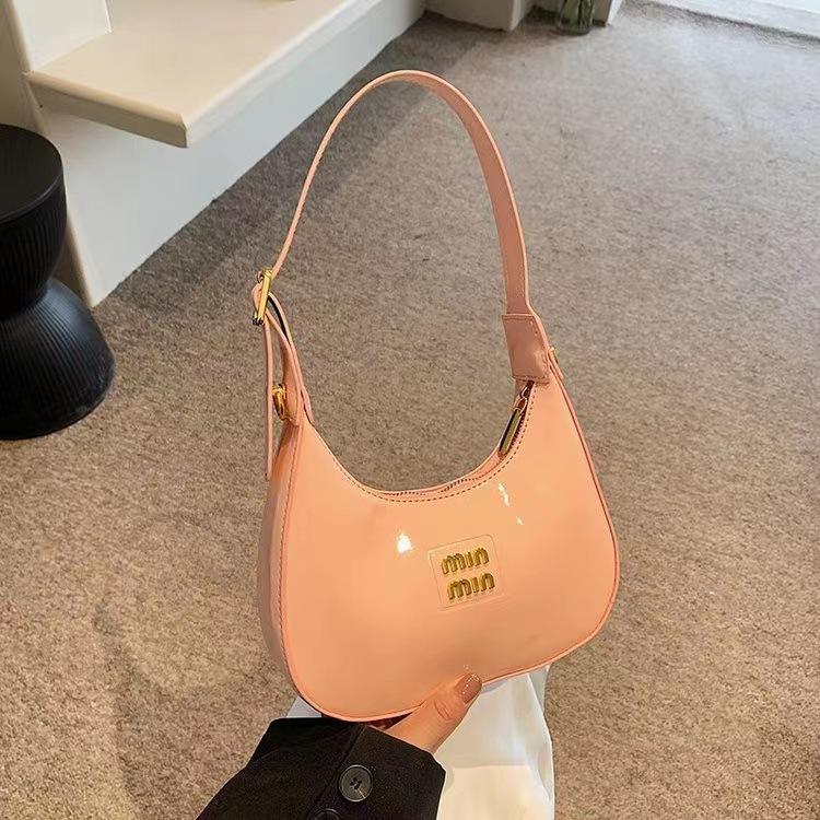 

Модная сумка-полумесяц, женская, 2024 года, новая, высококачественная, сумка-полумесяц, модная, в иностранном стиле, лакированная, французская сумка-мессенджер из кожи