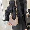 Sophisticated Shoulder Bag Felt Handbag Crossbody Bag with Chain Strap for Women