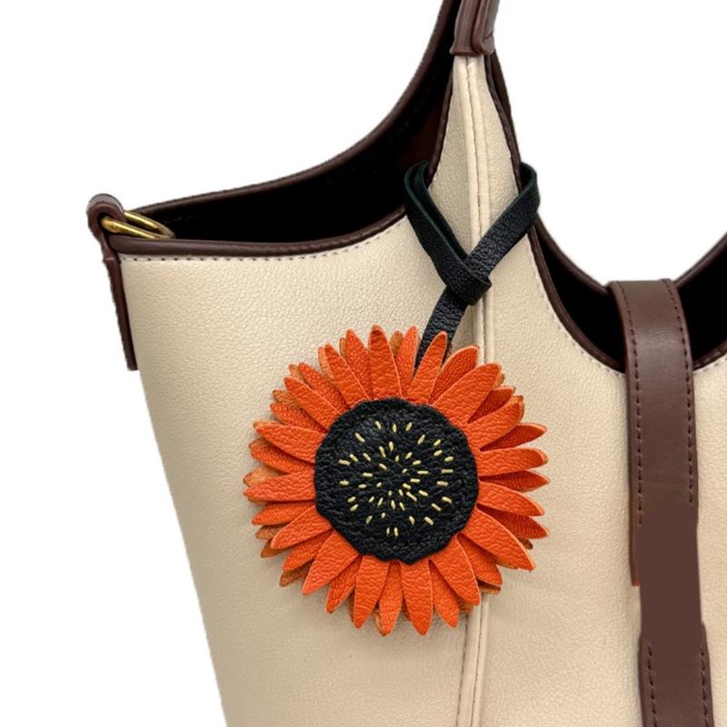 Stylish PU Leather Sunflower Key Holder Versatile Bag Charm Decoration Unisex Keychain Fashion Accessory