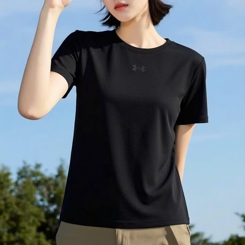 

Under Armour Women s Sportstyle Short Sleeve T-Shirt S