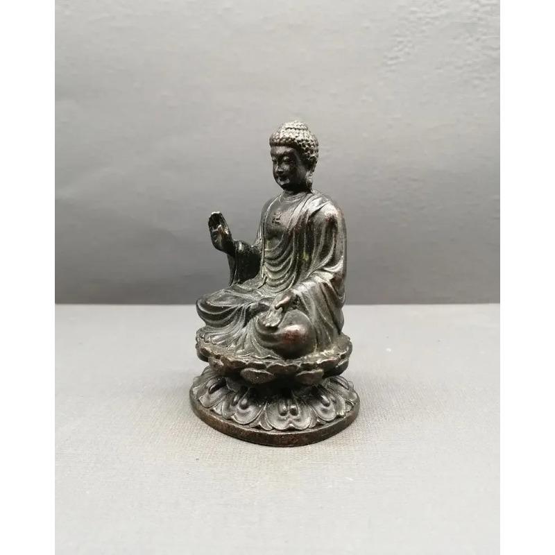 Retro Copper Tathagata Buddha Statue Home Decoration Brass Sculpture Retro Living Room Office Desk Ornament Miniatures Figurines.