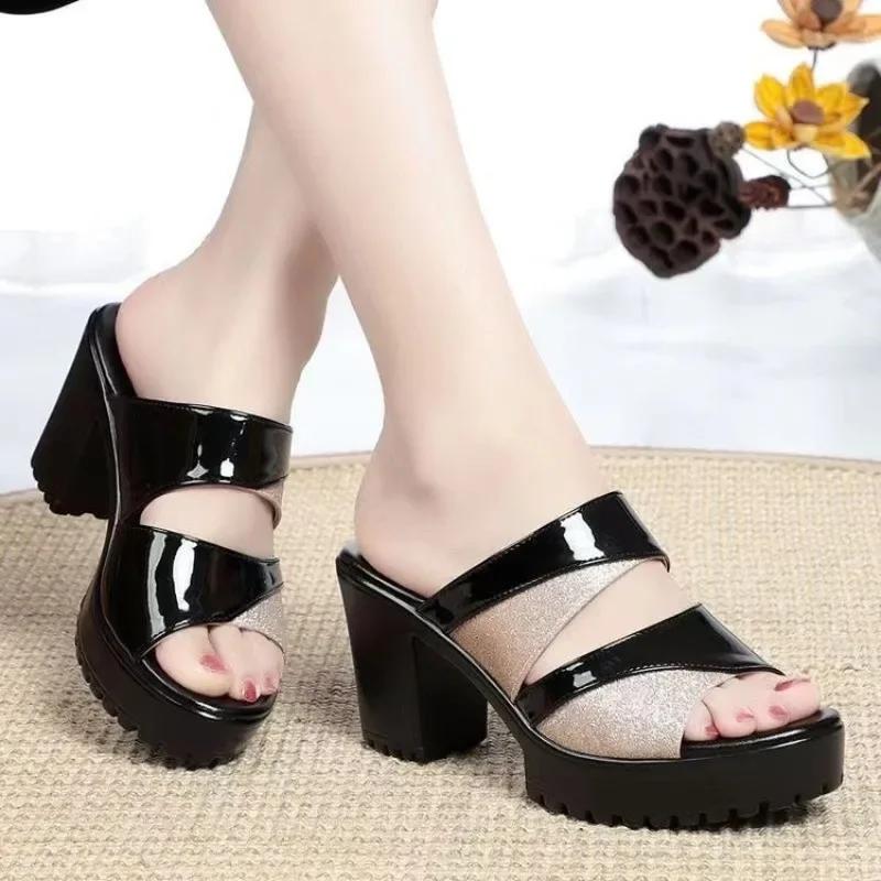 Fashion 2025Women Retro Sandals Summer High Heel Platform Slippers Fashion Outdoor Bright Leather Comfort Peep Toe Casual