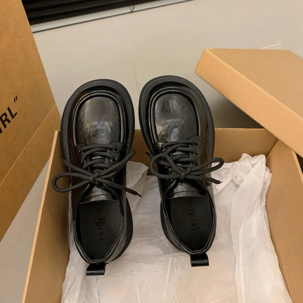 

Женские ретро лоферы на шнуровке - Черные на толстой подошве, Осенняя коллекция 2024, Универсальный британский и японский стиль 38