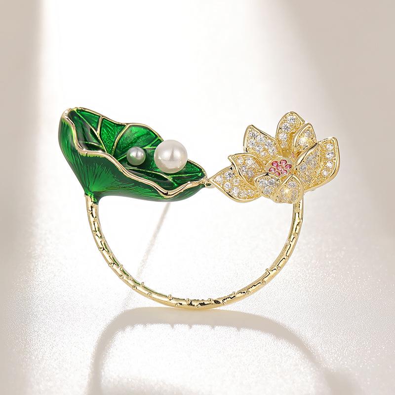 Bo Xin Yun Lotus Zircon Brooch with Oil Drop Lotus Leaf  Pearl Accent