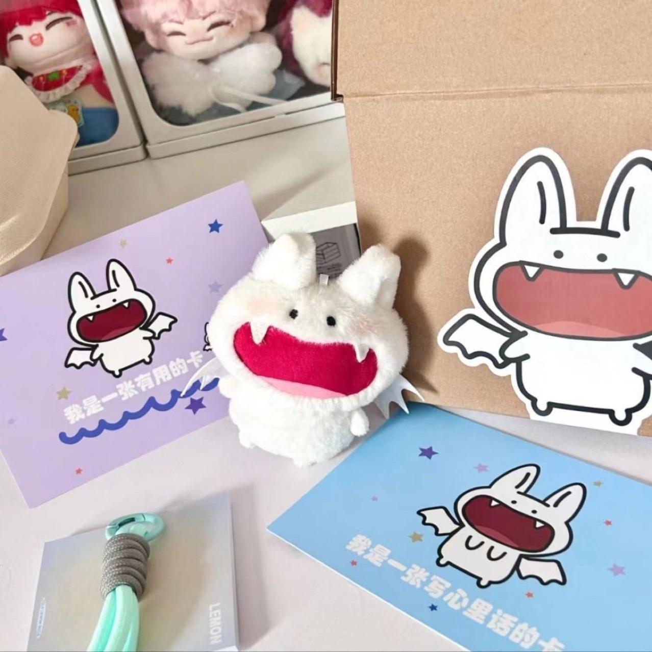 

Очаровательный плюшевый брелок в виде летучей мыши - Милый кулон на сумку в виде куклы дьяволенка - Подарок