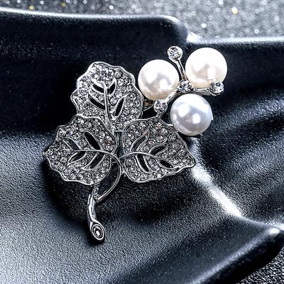 High Grade Leaf Inlaid Pearl Rhinestone Pin Brooch Women 'S Suit Corsage Pin Brooch Alloy Metal With JewelryFashion Jewelry