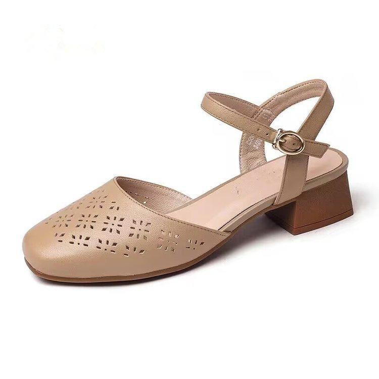 Hollow square head sandals women's 2025 summer new breathable bag head women's shoes thick heel middle heel one word buckle single shoes tide