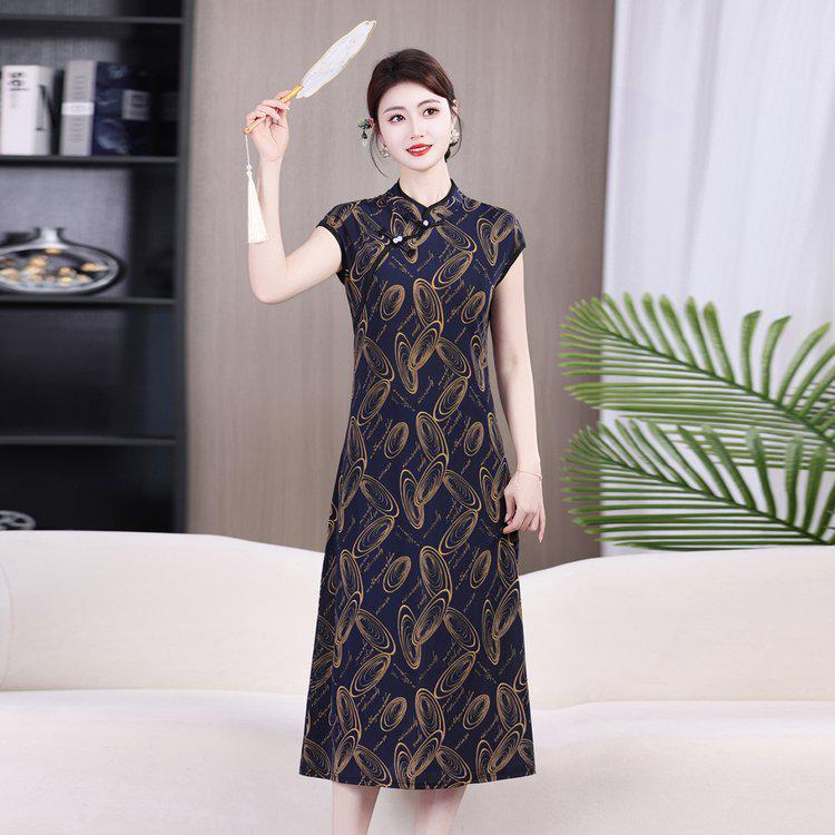 Summer Cheongsam for Middle-aged Moms (50-60) - Flattering Fit for a Subtle Belly Concealment