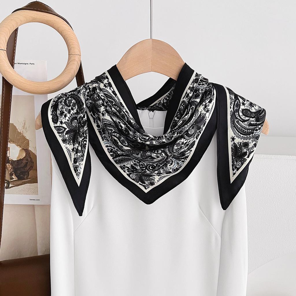 Light luxury fashion twill triangle scarf silk scarf women travel with jeans fart curtain decoration multi-functional headscarf shawl