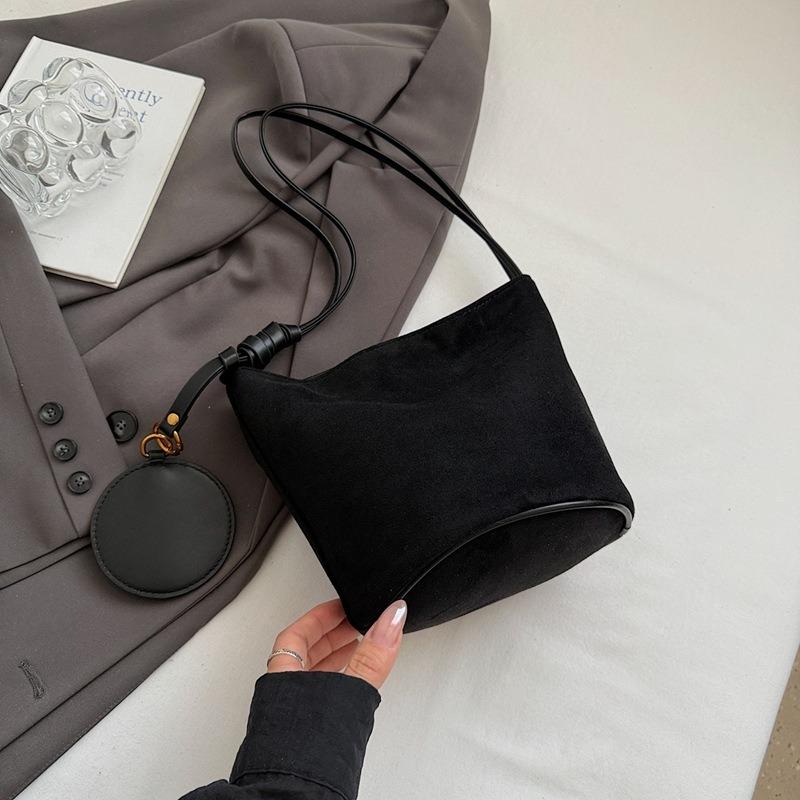Fashion Autumn New Bucket Bag Women's Niche Shoulder Bag Retro Commuter Suede Handbag