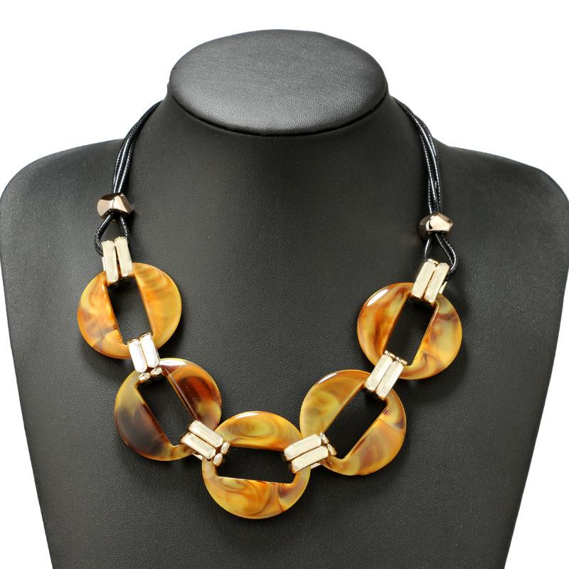 European and American Exaggerated Acrylic Geometric Necklace Colorful Sweater Chain Fashionable Women's Geometric Necklace
