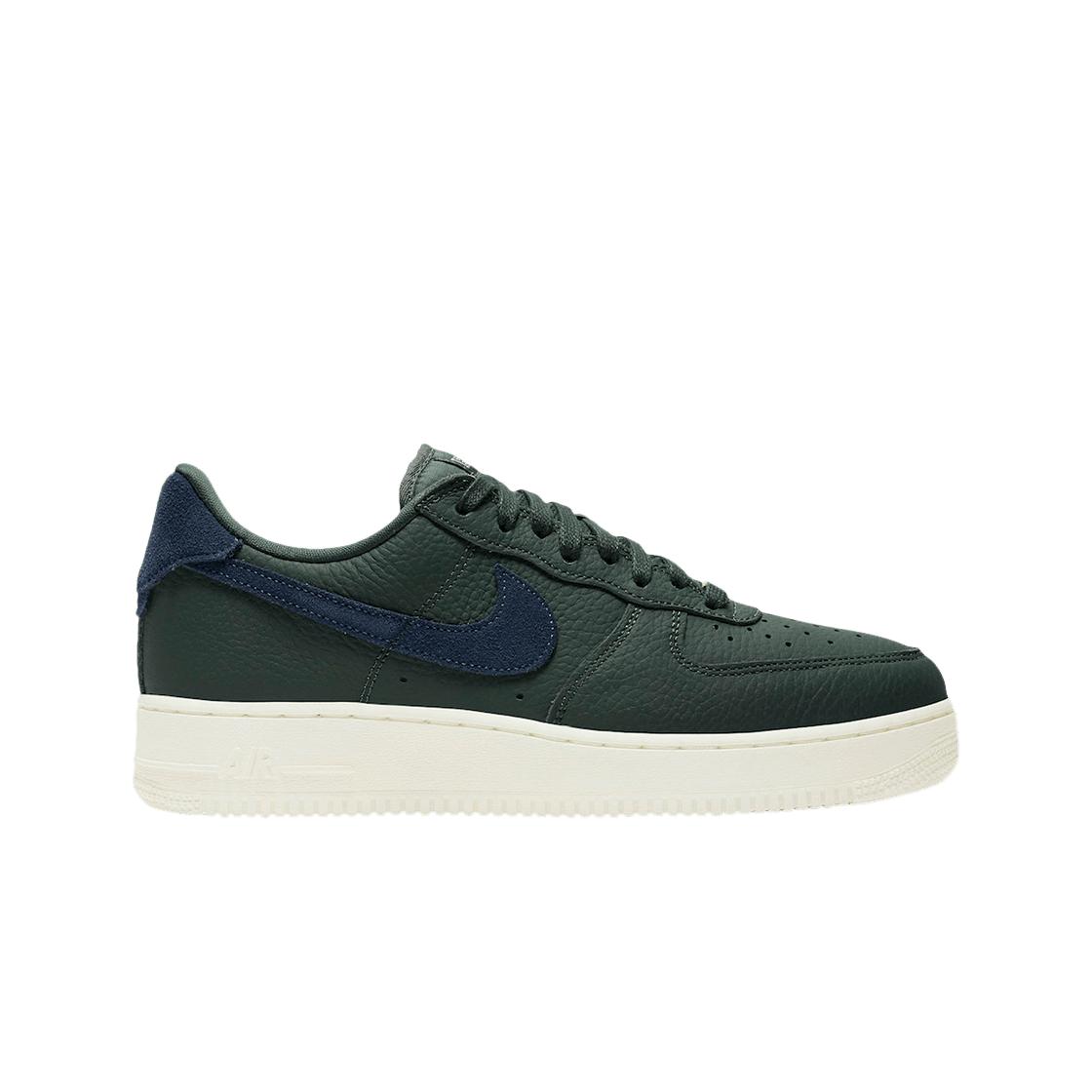 

Nike Air Force 1 07 Craft Galantic Jade 260