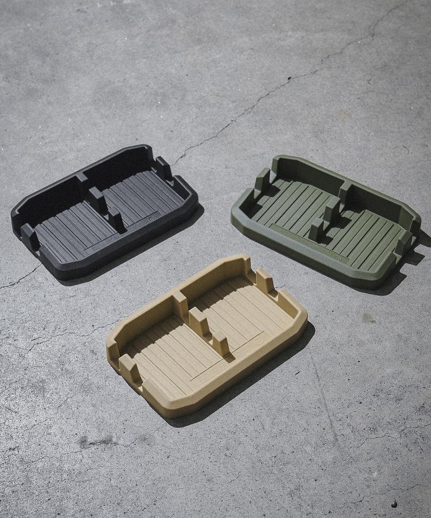 GORDON MILLER 1735852 Olive Drab Car Smartphone Stand Tray