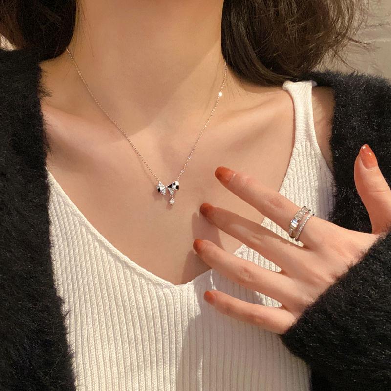 Chessboard bow necklace women's light luxury new collarbone chain high-end niche design neck chain versatile