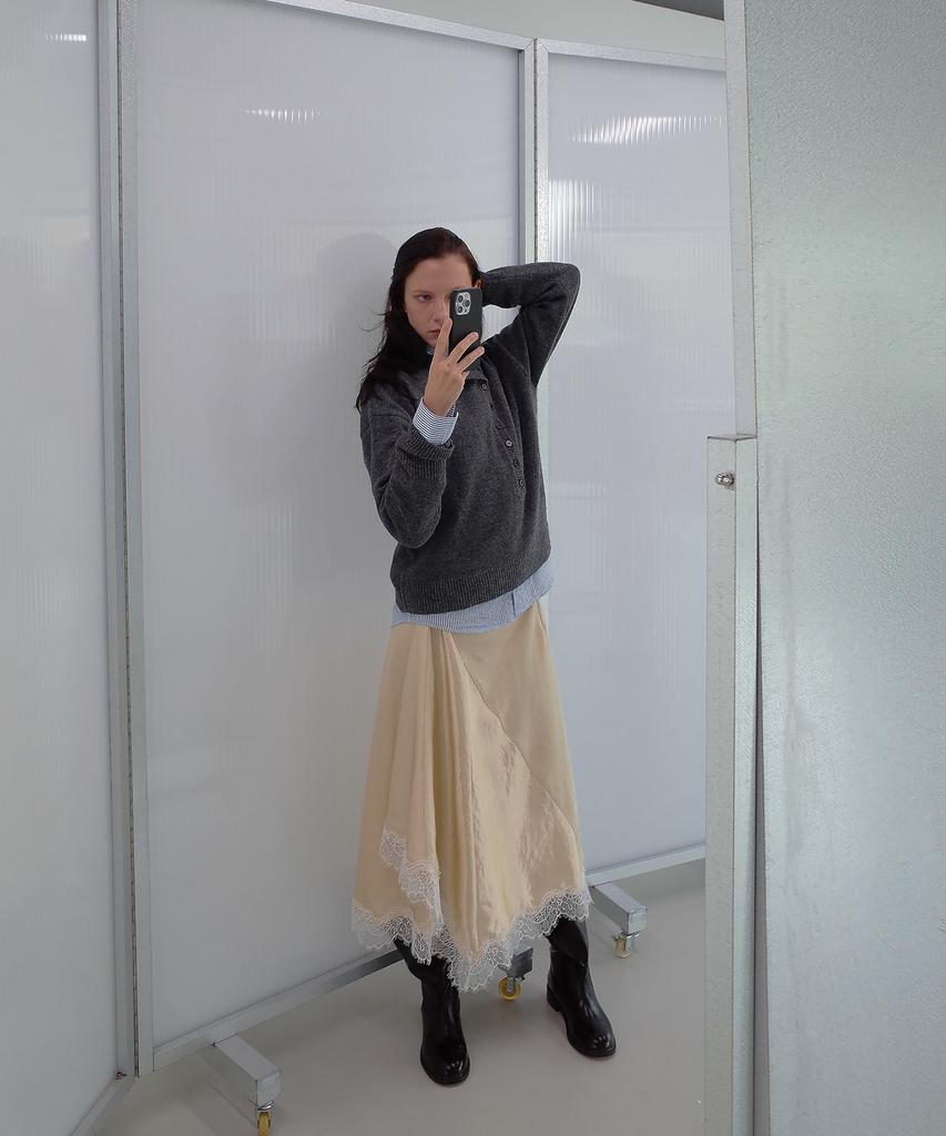 Gilyeong Asymmetrical Satin Lace Skirt_Butter Yellow