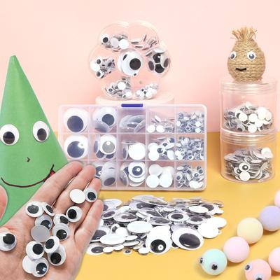 Bonecas e peluches – Acessórios e roupas para bonecas