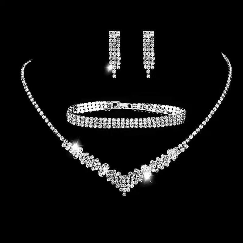 Stylish  Necklace Earrings Bracelet Jewelry Set Choker Earrings Elegant And Shiny