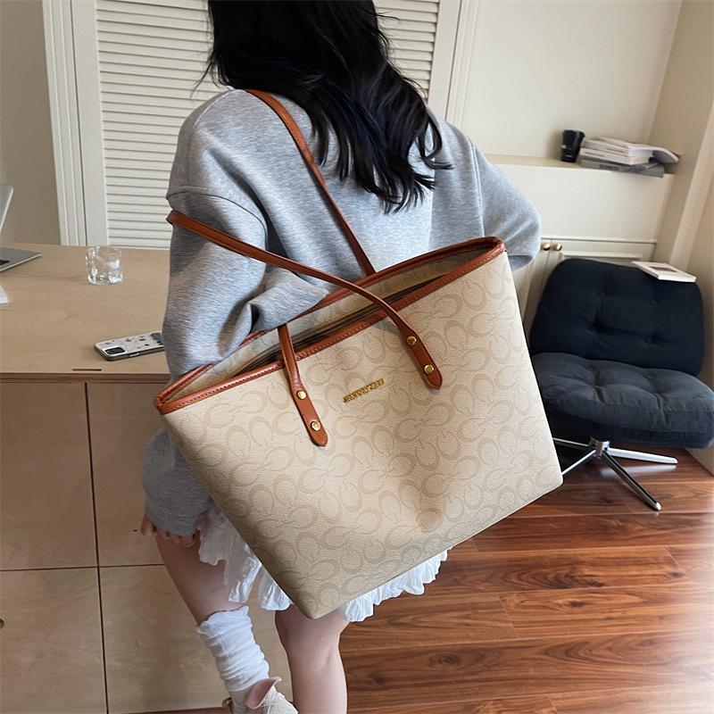2025 Autumn Large Capacity Letter Print Luxury Tote - Lightweight Commute Handbag