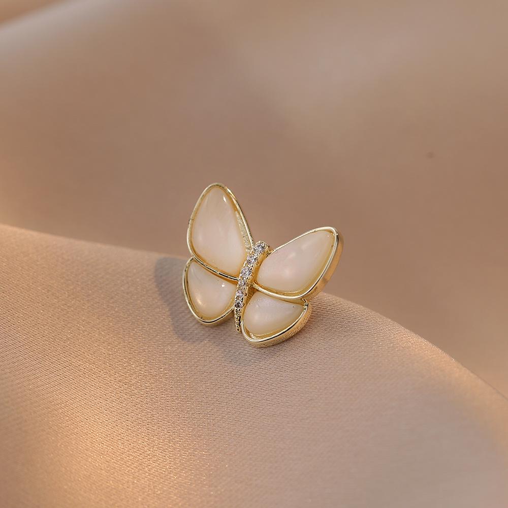 Snowflake & Butterfly Zircon Brooch with Freshwater Pearl for Women's Korean Style Suit Coat