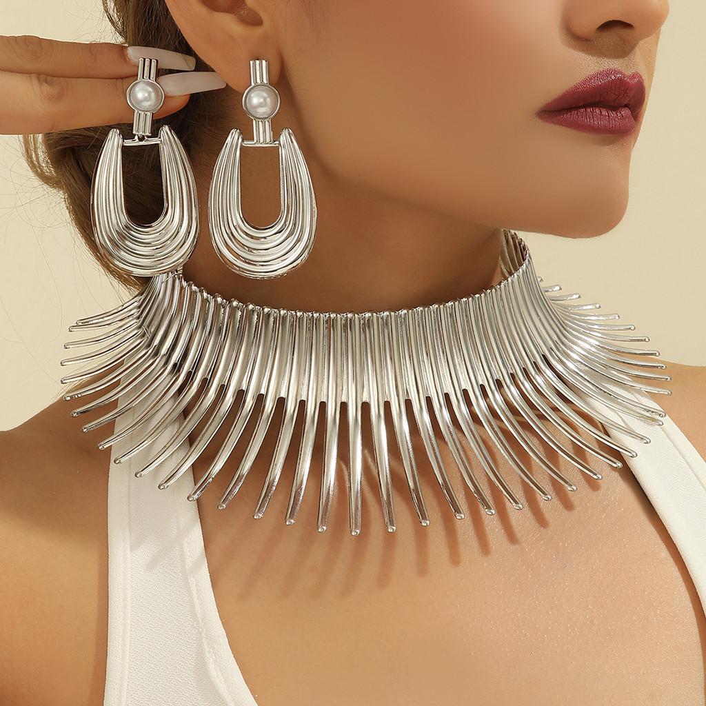 Retro Alloy Jewelry Set Featuring Celestial Symbols For Men And Women Summer Wear серебряный