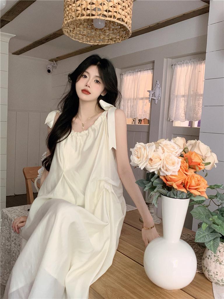 French Gentle Wind Suspender Dress Women's Summer New Seaside Vacation Beach Dress Niche Design Long Dress