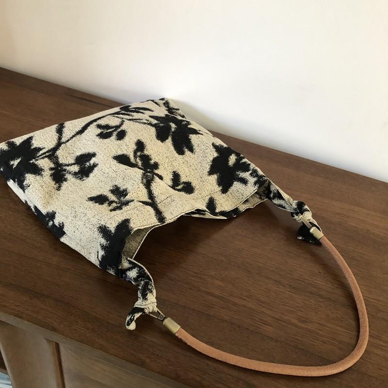 Vintage Ins Texture Black White Contrasting Jacquard Fabric Cowhide Rope Bag Underarm Shoulder Cosmetic Female