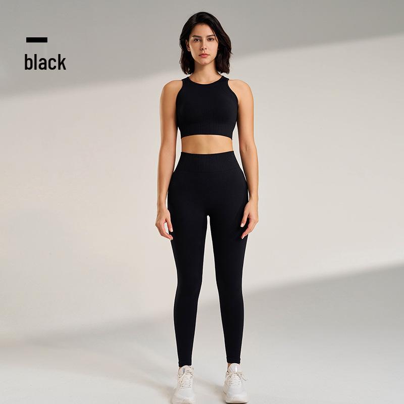 Women's Fitness Yoga Set: Peach Running Bra & Slimming Pants