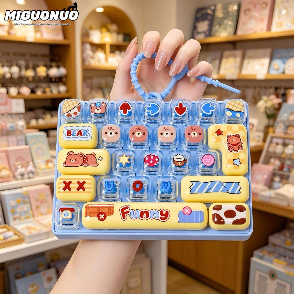 Creative Cartoon 26-Key Decompression Keyboard Keychain Pendant - Desktop Ornament & Student Bag Accessory