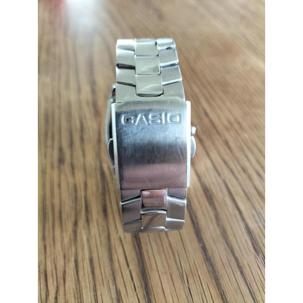 Вживаний CASIO Edifice в робочому стані