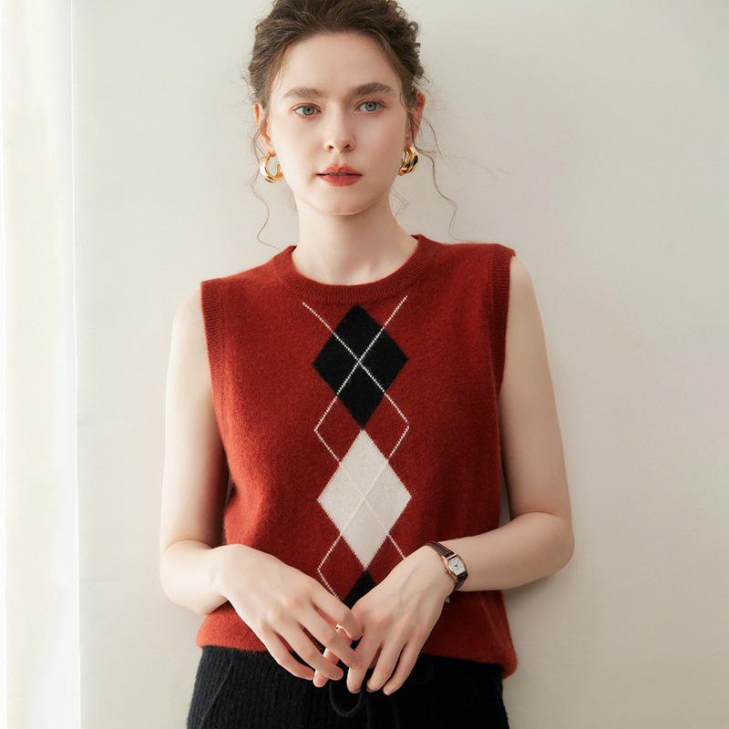 Women's Knitted Cashmere Diamond Pattern Sleeveless Vest - Autumn Winter Loose Fit Shawl Style Wool Outerwear.