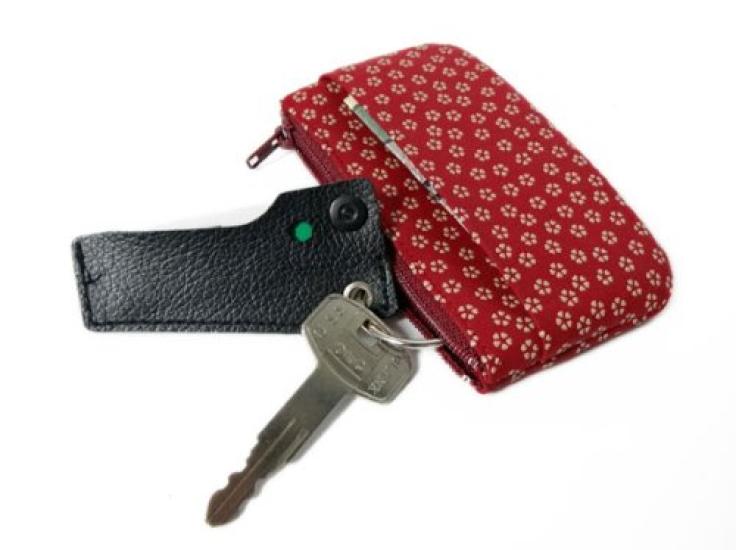 [Inden-ya] Inden Wallet with Zipper Coin Purse, 1002F Coin Purse 02, Red Deerskin with White Lacquer and Small Cherry Blossom Pattern, 6.3cm x 10.5cm