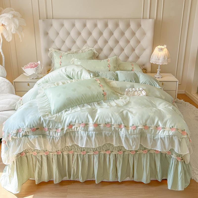 

4 предмета Чистый хлопок Французские цветы Кружево Рюши Принцесса Свадебный Постельный комплект Пододеяльник Стеганое покрывало Юбка для кровати Наволочки Queen 200X230cm 4pcs