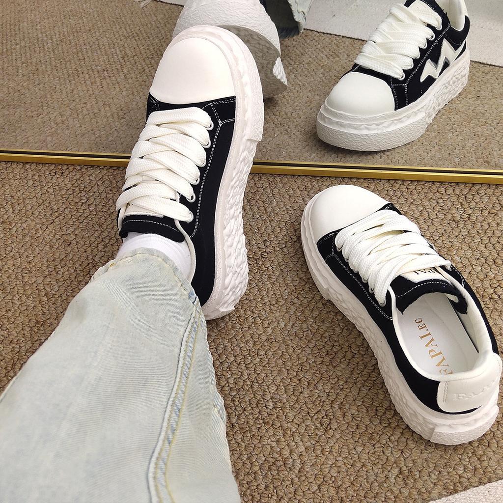 2025 autumn new fashion boys board shoes couple casual shoes trend versatile thick sole height increase white shoes