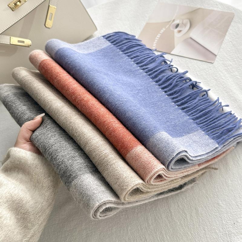 Creative and simple two-color double-sided design feeling warm wool scarf autumn and winter women's high-end feeling elegant temperament shawl