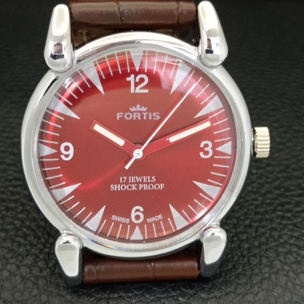 VINTAGE HAND-WINDING REFURBISHED SWISS MENS RED COLOR DIAL WATCH A700854-5 R205a-a700854