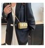 Módní trend 2025 Mini dámská čtvercová crossbody kabelka s řetízkem
